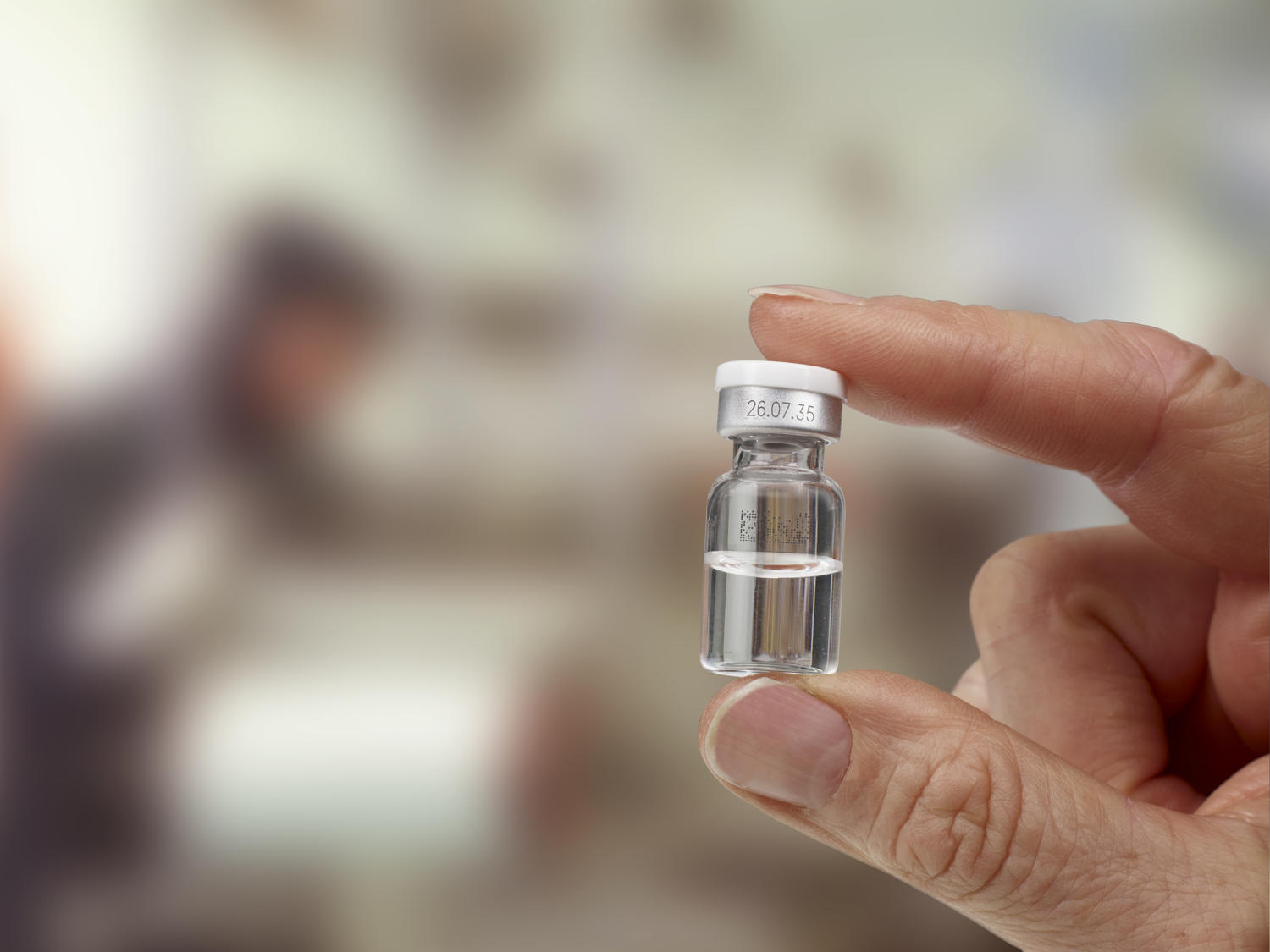 Website Image - Glass-Vial-Body Chargen- und Seriennummern drucken – zuverlässig und rückverfolgbar