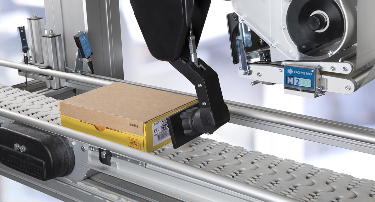 etikettierung3 Automatic labeling of packaging