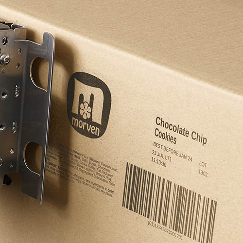 Labeling cardboard packaging