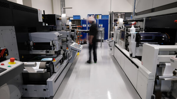 Inhouse-Etikettenproduktion im regulierten Umfeld Printing + Packaging